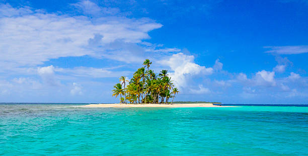 istock Paradise Tropical Island - San Blas archipelago in Panama 478791078