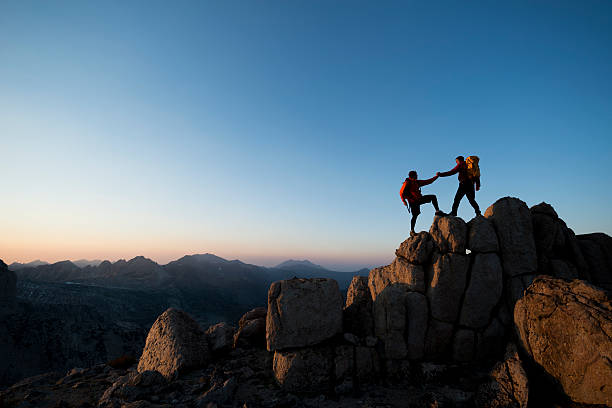 스텝핑 up - outdoors exercising climbing motivation 뉴스 사진 이미지