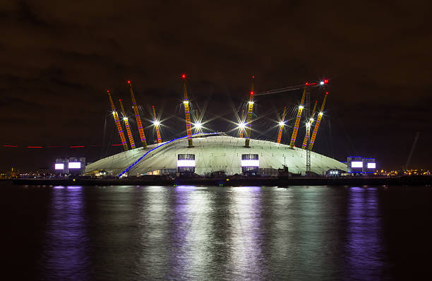 02 arena w nocy - millennium dome zdjęcia i obrazy z banku zdjęć