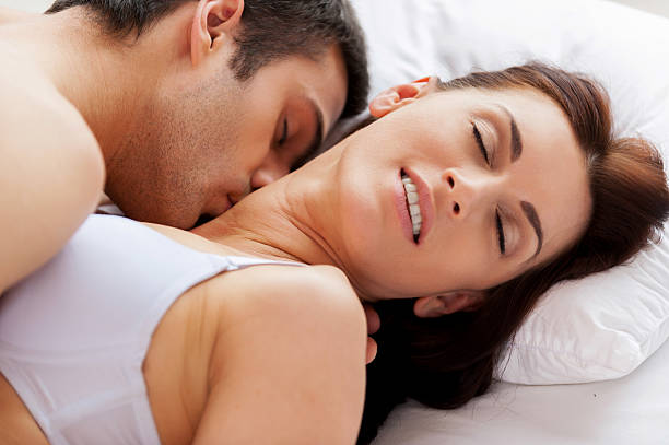 istock I love him kissing me! 478817561