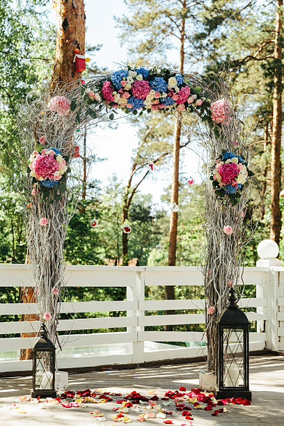 istock Beautiful road with rose petal for a wedding 478835092