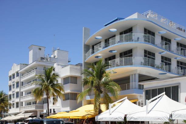 istock Historic deco hotels Ocean Drive 478842378