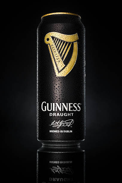 może od guinness zanurzeniu eksploatacyjnym - can drink can drink editorial zdjęcia i obrazy z banku zdjęć