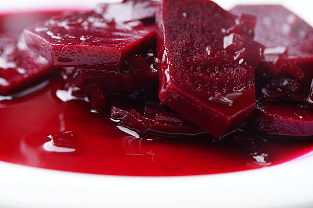 beet slice preserved - biet stockfoto's en -beelden