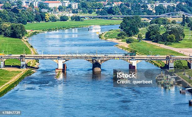 Dresden View Mit Elbe Stockfoto und mehr Bilder von Bauwerk - Bauwerk, Brücke, Dach