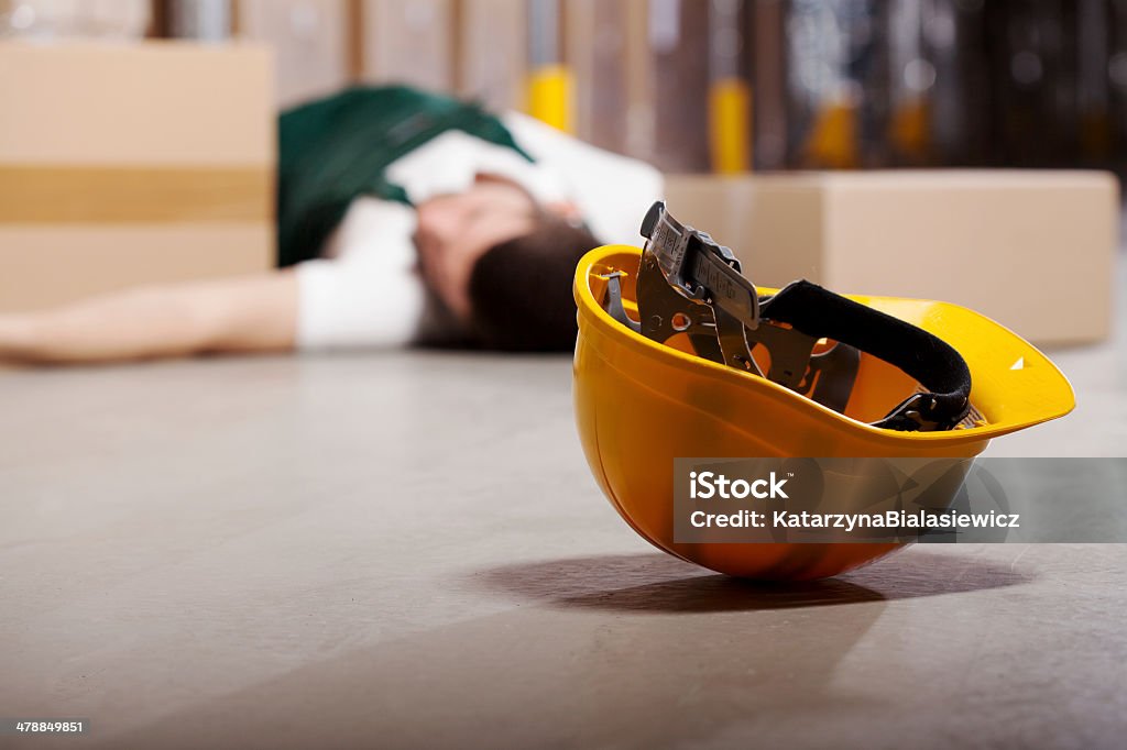 Gefährlicher Unfall während der Arbeit - Lizenzfrei Unfall - Konzepte Stock-Foto