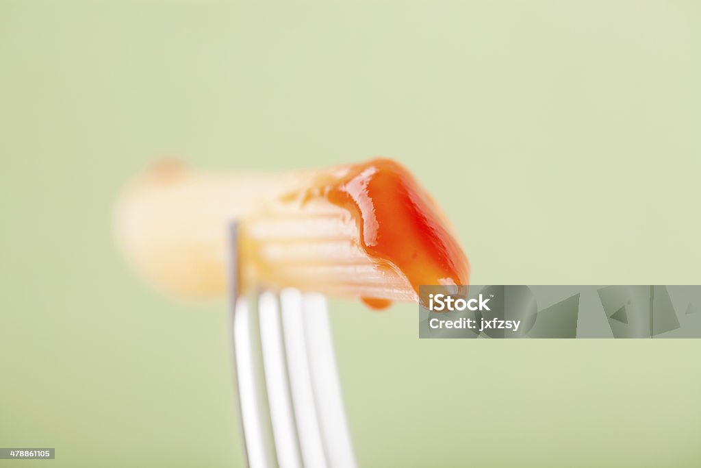 Penne con salsa di pomodoro rosso - Foto stock royalty-free di Alimentazione sana