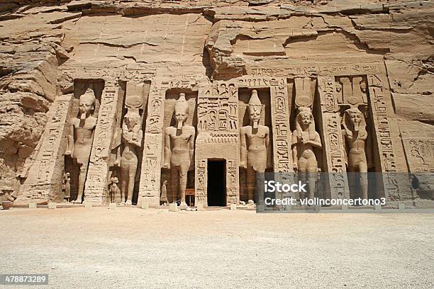 Photo libre de droit de Le Temple Dhathor Et Nefertari Abu Simbel Égypte banque d'images et plus d'images libres de droit de Abou Simbel