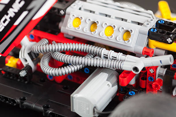 lego technic motor en gran premio de moto - formula one racing fotografías e imágenes de stock