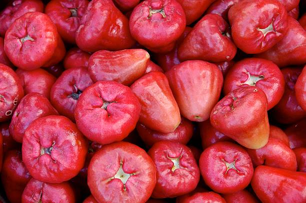 Rose apples on sale at market in Taiwan Rose apples on sale at market in Taiwan water apple stock pictures, royalty-free photos & images