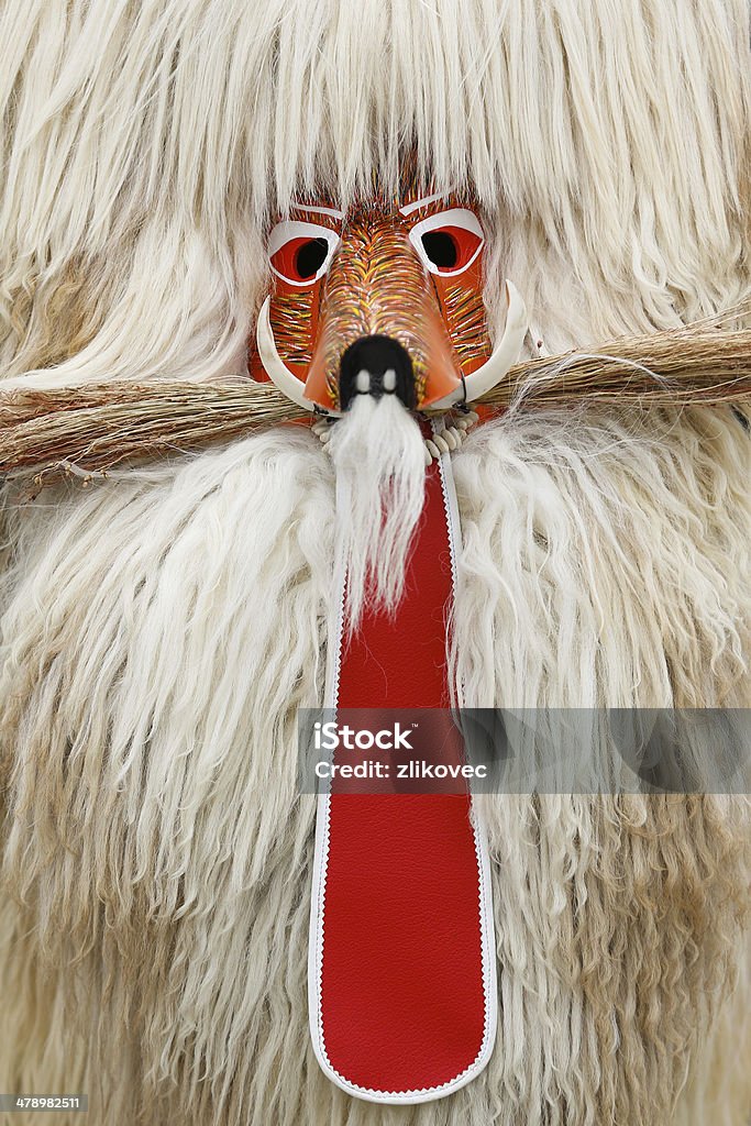 Viso colorato di kurent, Sloveno maschera tradizionale - Foto stock royalty-free di Abbigliamento