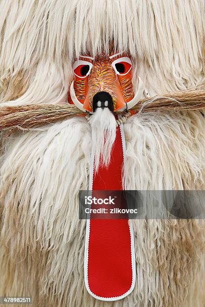 Красочные Лицо Kurent Словении Традиционные Маска — стоковые фотографии и другие картинки Аборигенная культура - Аборигенная культура, Бивень, Вертикальный