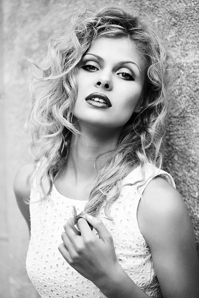 istock Beautiful woman 479034274