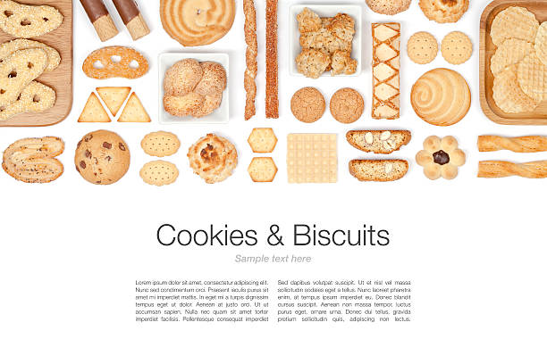 las cookies y galletas sobre fondo blanco - biscotti jam biscuit cookie biscuit fotografías e imágenes de stock