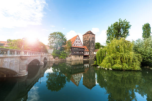 weinstadl und henkersteg nürnberg - nürnberg stock-fotos und bilder