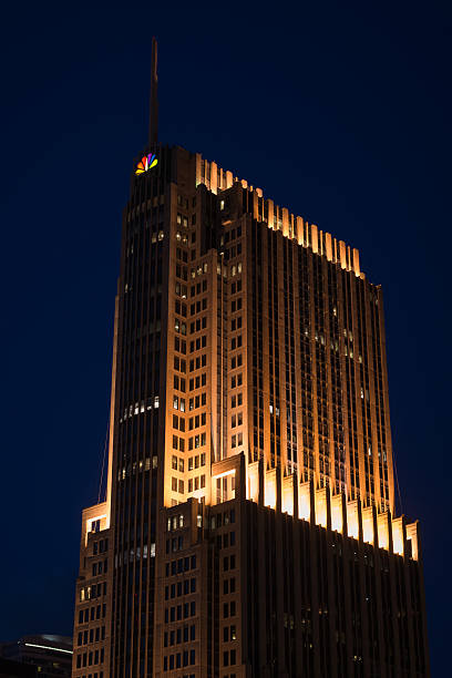 nbc - nbc chicago vertical built structure imagens e fotografias de stock