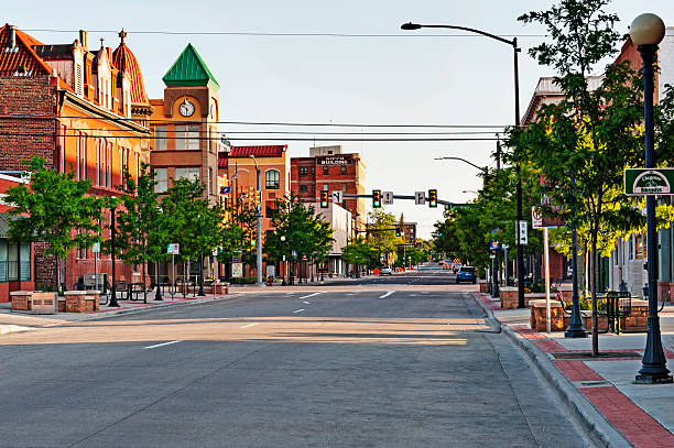 cheyenne geschäftsviertel in der innenstadt - wyoming stock-fotos und bilder