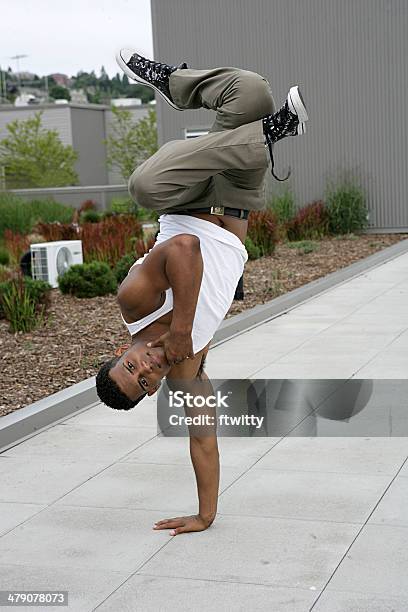 Alternative Blickwinkel Stockfoto und mehr Bilder von Breakdance - Breakdance, 20-24 Jahre, 25-29 Jahre