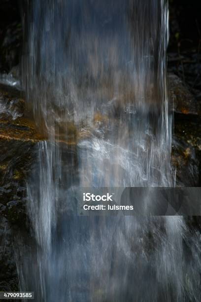 Cascada De Agua Stockfoto und mehr Bilder von Beweglichkeit - Beweglichkeit, Wasserfall, Fließendes Gewässer