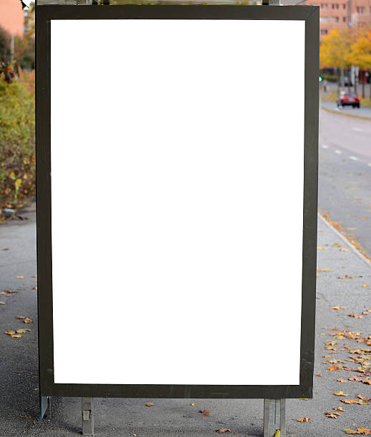 outdoor em branco na estação de autocarros - electronic billboard billboard sign arranging imagens e fotografias de stock