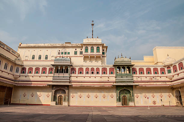 джайпур городской дворец - jaipur amber fort column amber palace стоковые фото и изображения