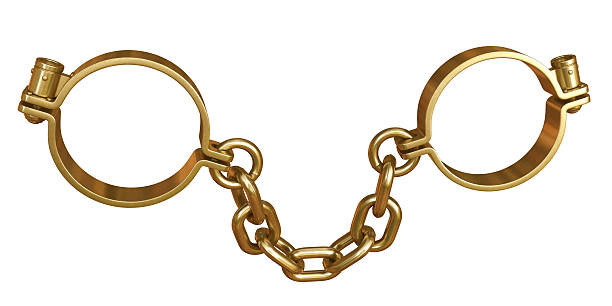 argolla a01 - golden handcuffs fotografías e imágenes de stock