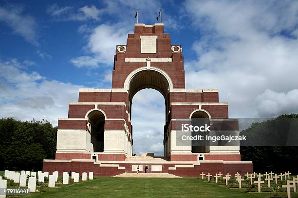 Thiepval Missing People Memorial 1540 Stock Photo - Download Image Now - ANZAC Day, Architecture, Armed Forces