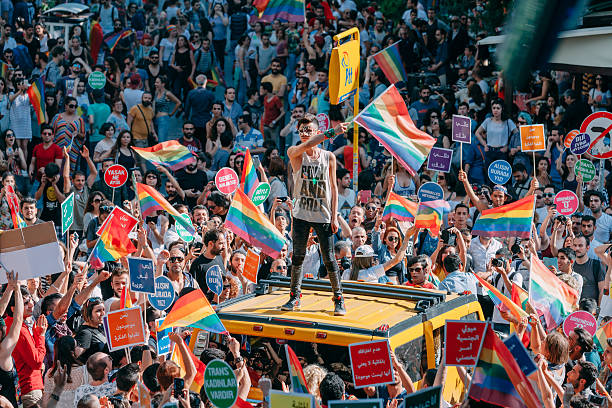 orgulho gay istambul de 2015 - protest turkey istanbul europe imagens e fotografias de stock