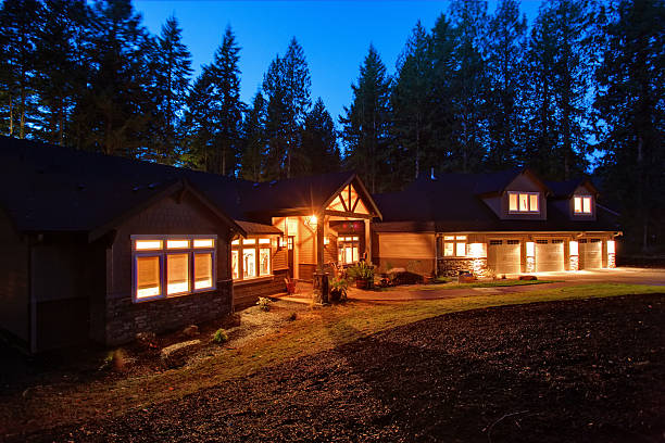 istock Beautiful house with driveway. 479124194