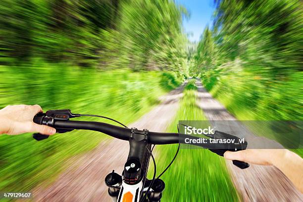 Cross Country Ciclismo Foto de stock y más banco de imágenes de Actividad - Actividad, Actividades recreativas, Actividades y técnicas de relajación