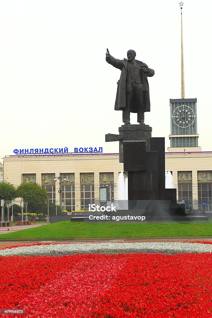 Estátua de Lenin comunista estátua na Finlândia estação de trem, Rússia - Foto de stock de Leon Trotsky royalty-free