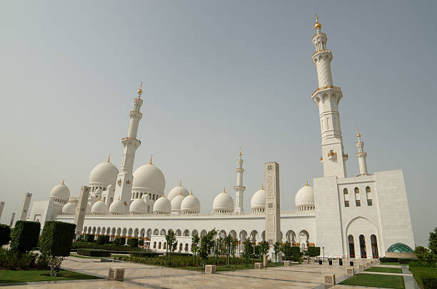 istock Sheikh Zayed Grand Mosque in Abu Dhabi 479172709