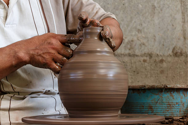 istock Ceramist closeup 479186114