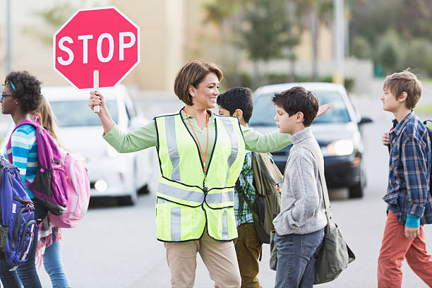 school crossing guard - education sign school crossing sign crossing stock-fotos und bilder