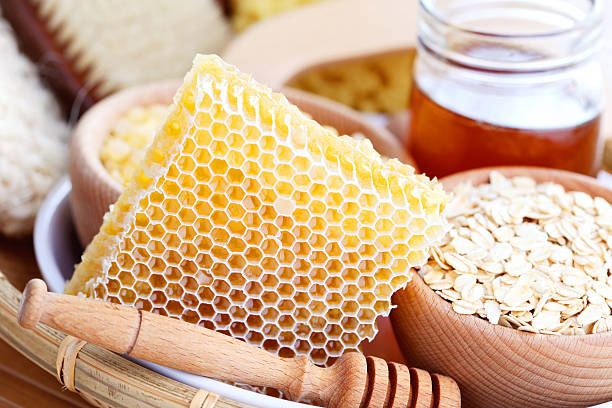 istock honey and spa treatment 479200172