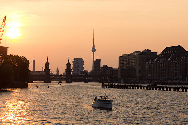 istock Berlin skyline - sunset over tv tower, oberbaum bridge, spree 479201248