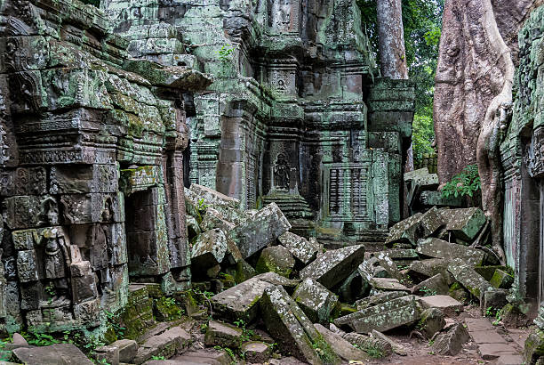 ta prohm - angkor wat prehistoric art apsara angkor stock-fotos und bilder