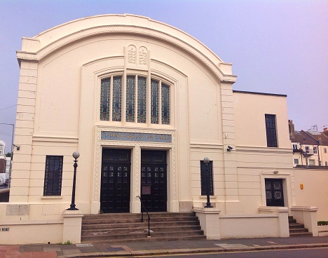 A synagogue in England daytime long shot.