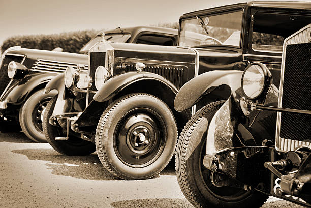 istock Vintage cars, sepia 479225112