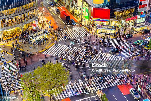 Photo libre de droit de Carrefour De Shibuya À Tokyo banque d'images et plus d'images libres de droit de Préfecture de Tokyo - Préfecture de Tokyo, Quartier de Shibuya, Passage pour piétons