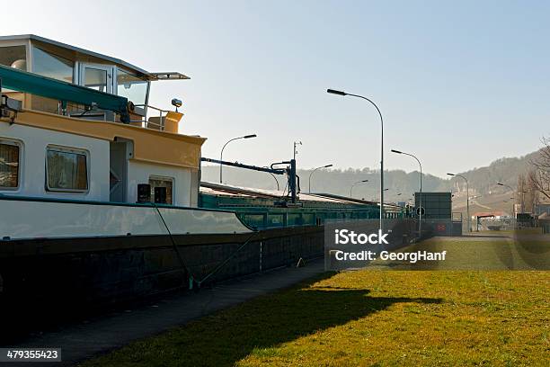 Diluvio Weir Y Canal De Bloqueo Grevenmacher Luxemburgo Foto de stock y más banco de imágenes de Abierto