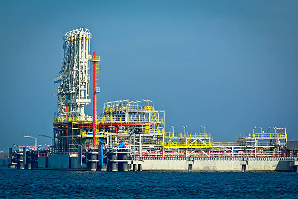 die liquid erdgas offshore-terminal - boiler power station gas boiler industrial boiler stock-fotos und bilder