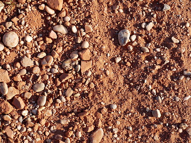 красный песок текстура - dirt road textured dirt mud стоковые фото и изображения