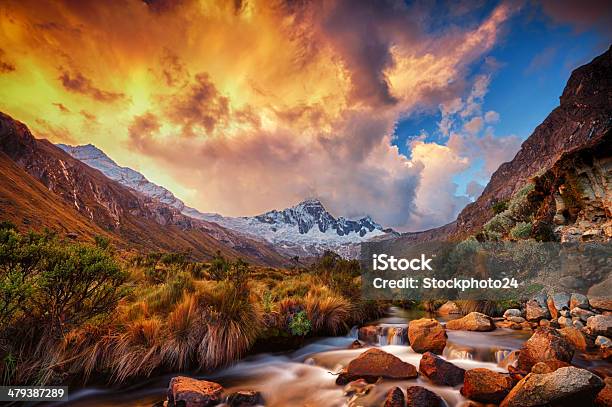 View Of Paso Punta Union On 4750m Stock Photo - Download Image Now - Andes, Cordillera Blanca, Hill Range