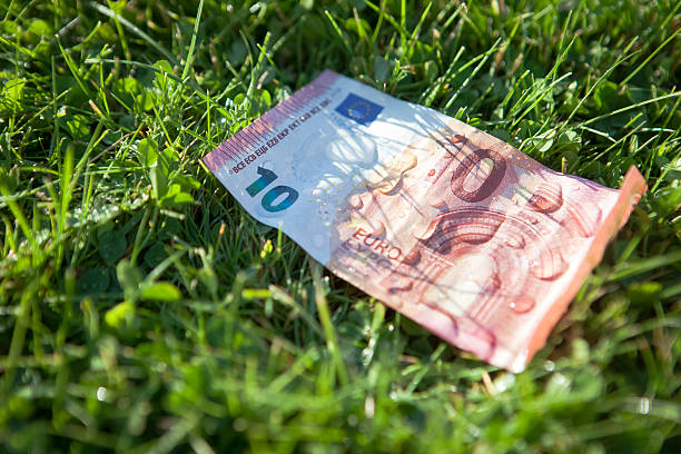 istock Wet 10 euro banknote 479443636
