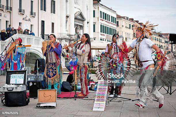 Peruano Músicos Del Carnaval Veneciano Xii Foto de stock y más banco de imágenes de Cultura Italiana - Cultura Italiana, Día, Italia