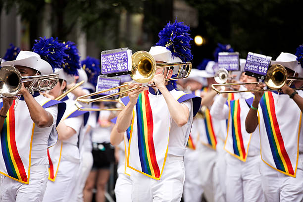 뉴욕시행 (게이) 프라이드 퍼레이드 2015 - homosexual gay man pride greenwich village 뉴스 사진 이미지