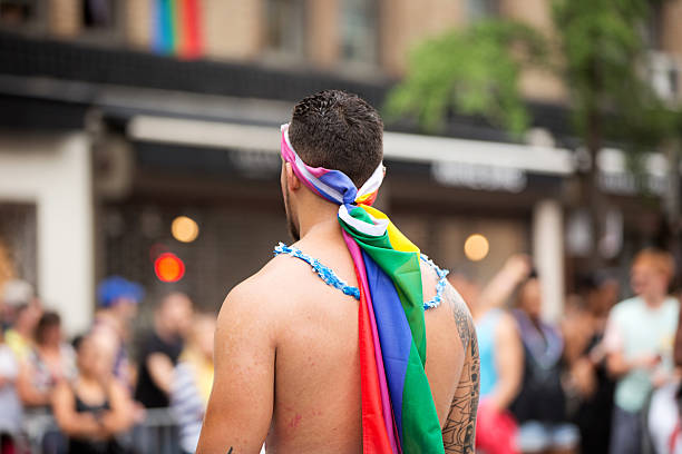 뉴욕시행 (게이) 프라이드 퍼레이드 2015 - homosexual gay man pride greenwich village 뉴스 사진 이미지