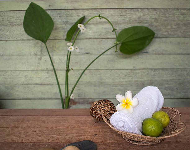 istock Spa treatment with lime with towels 479495697