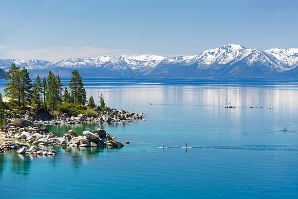 prancha de lago tahoe - nevada landscape rock tree imagens e fotografias de stock